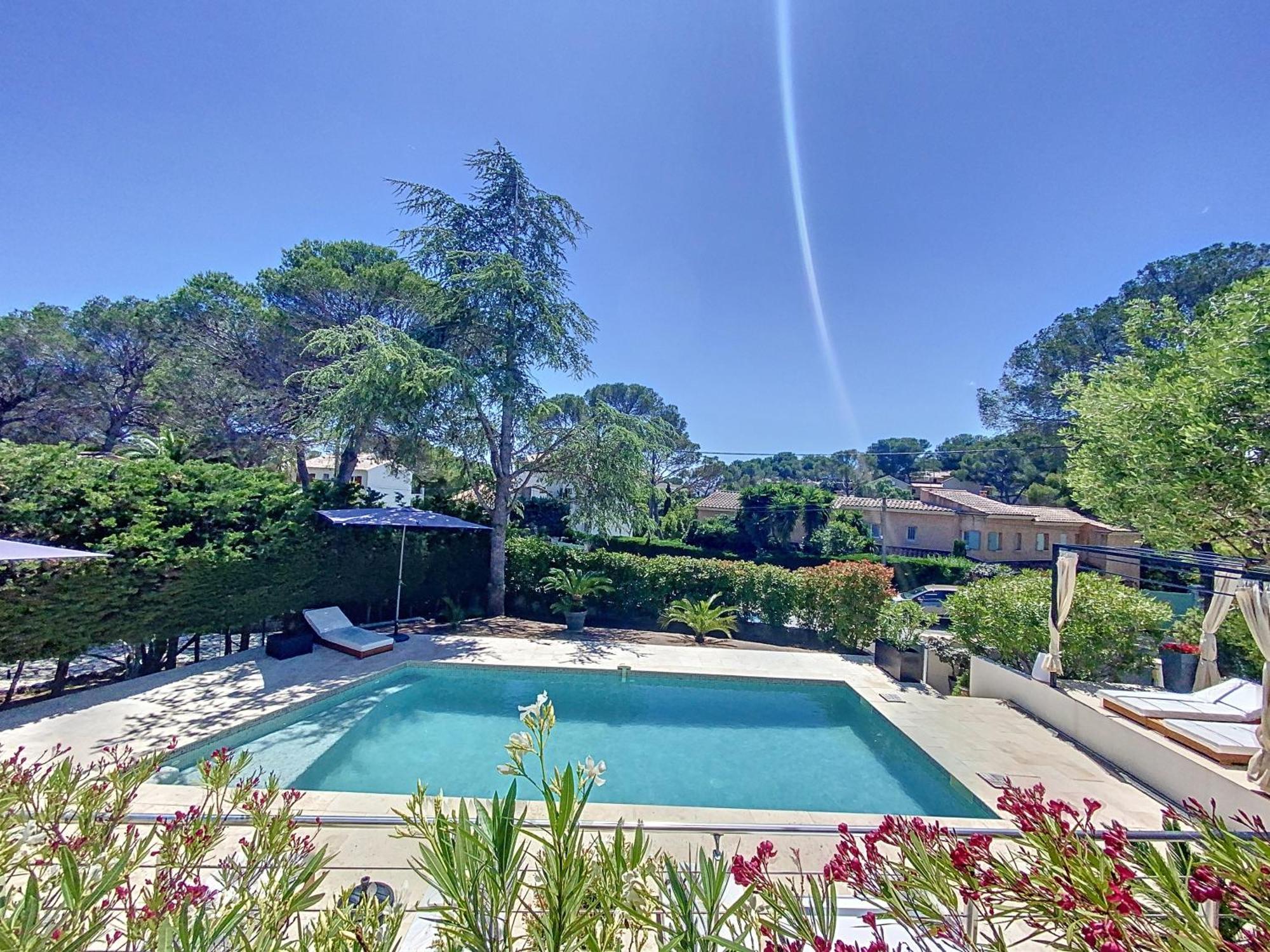 "Les Alizes" Cote Jardin Proche Bord De Mer Saint-Raphaël 외부 사진
